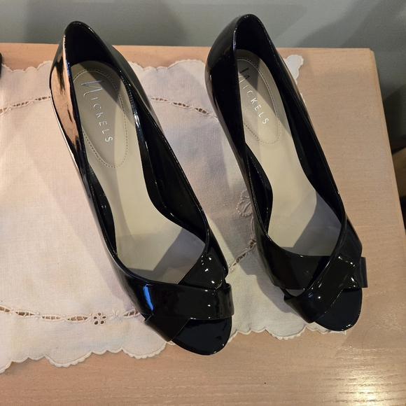 Nickels Black Patent Peep-Toe Heels – Size 10 – 3.5" Heel - Picture 6 of 16